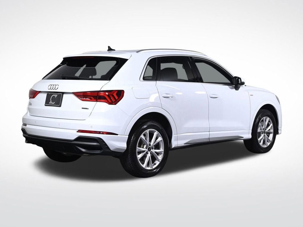 Used 2025 Audi Q3 2.0T Premium w/ Convenience Package AWD/4WD image 5