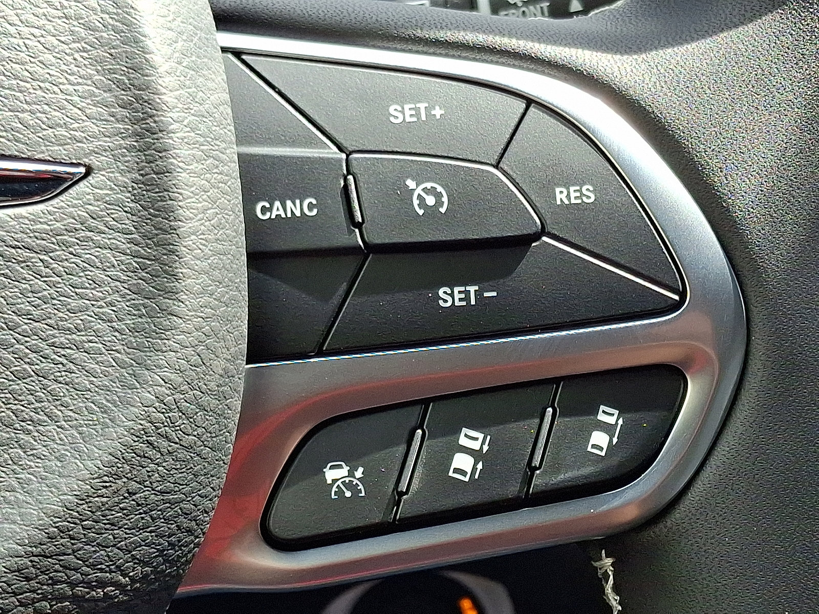 New 2026 Chrysler Pacifica Select image 18