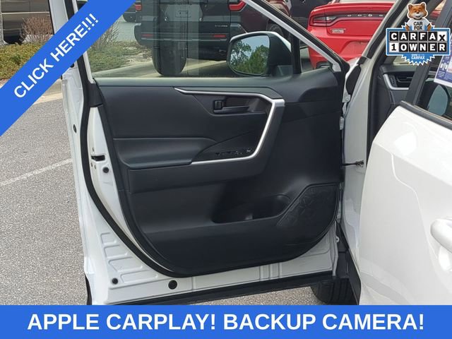 Used 2022 Toyota RAV4 LE image 15