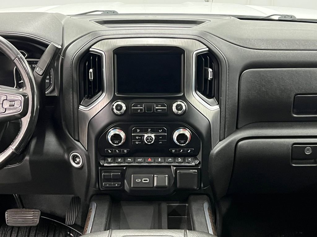 Used 2021 GMC Sierra 3500 Denali w/ Denali Ultimate Package AWD/4WD image 17