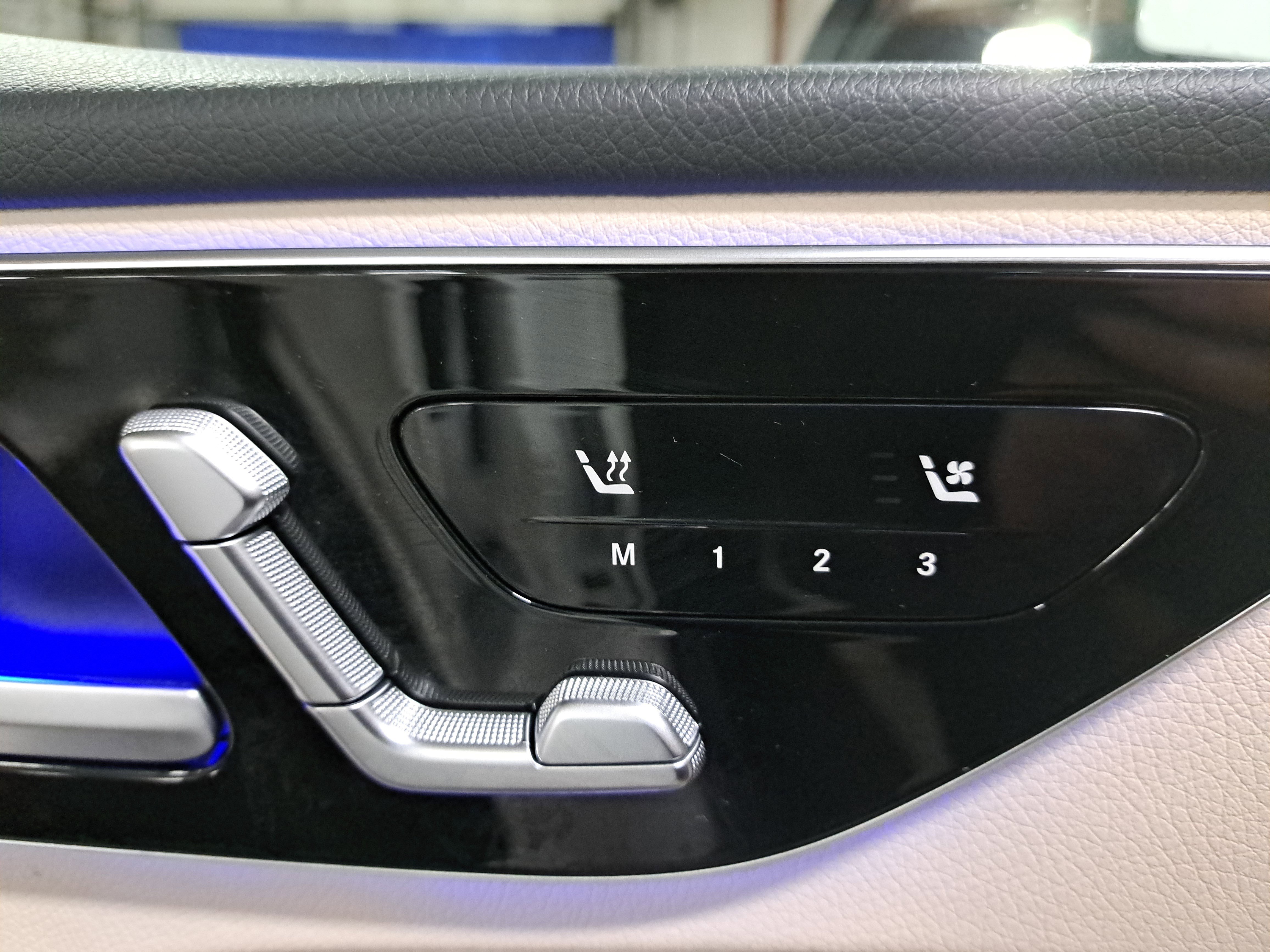 Certified 2025 Mercedes-Benz C 300 Sedan image 31