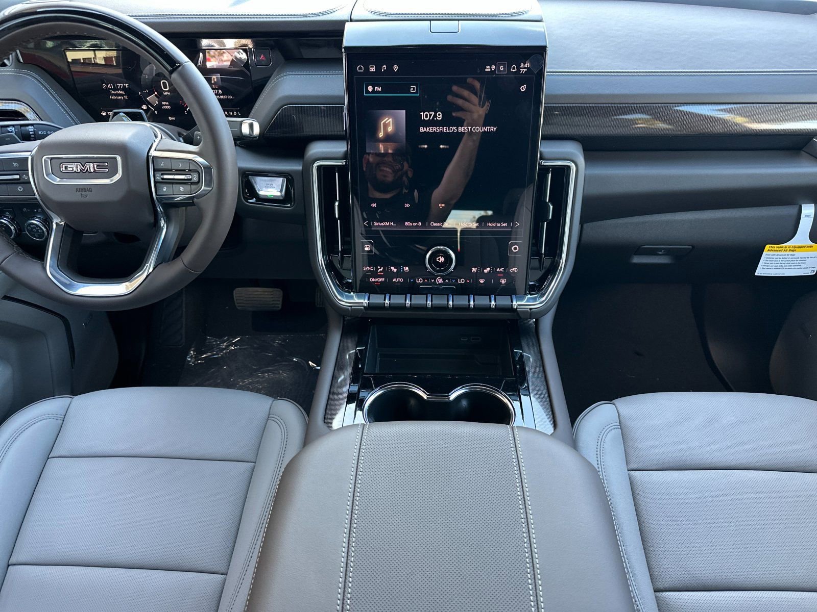 New 2026 GMC Yukon XL Elevation w/ Elevation Premium Package AWD/4WD image 13