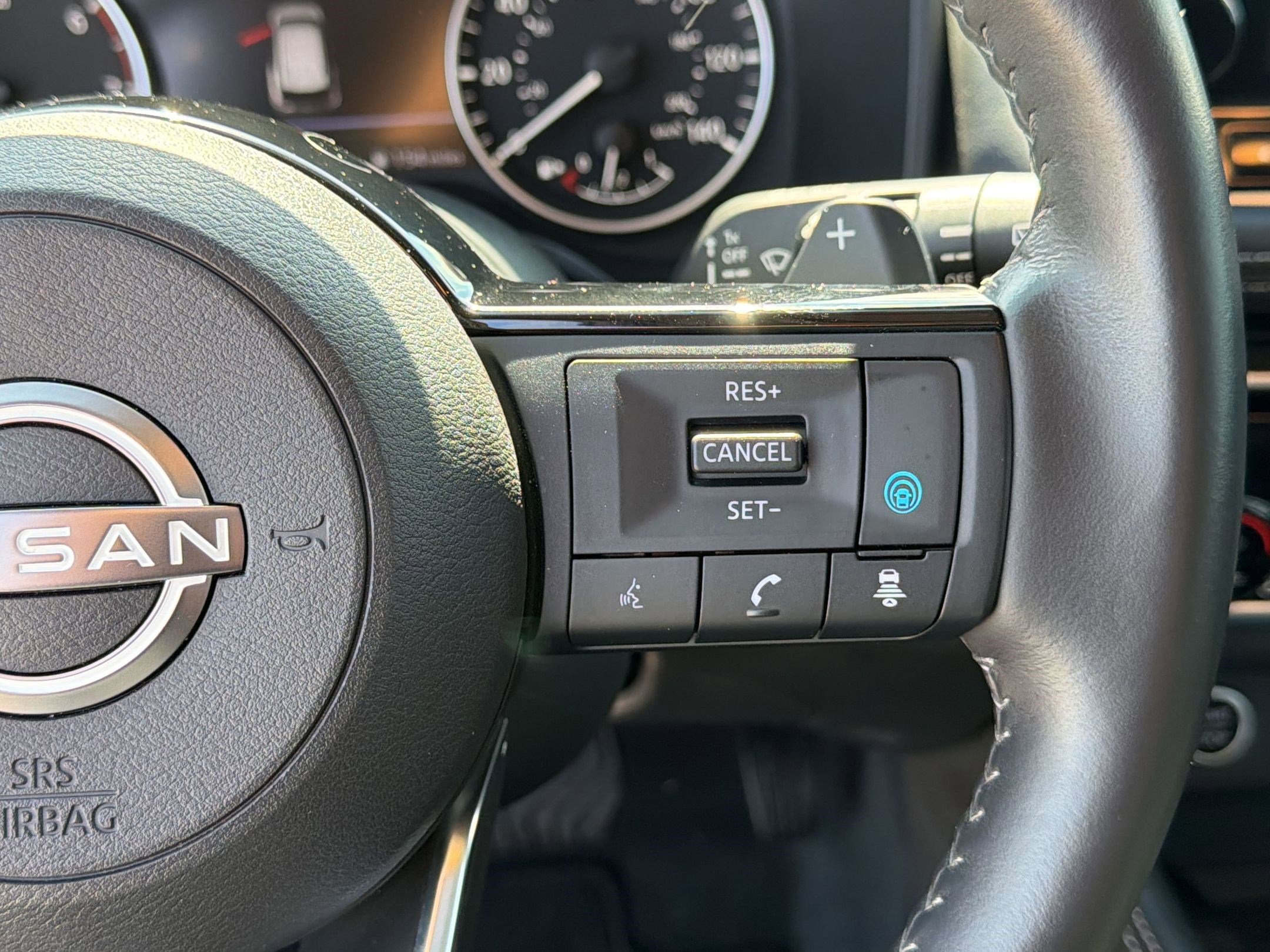 Used 2023 Nissan Rogue SL w/ SL Premium Package image 26