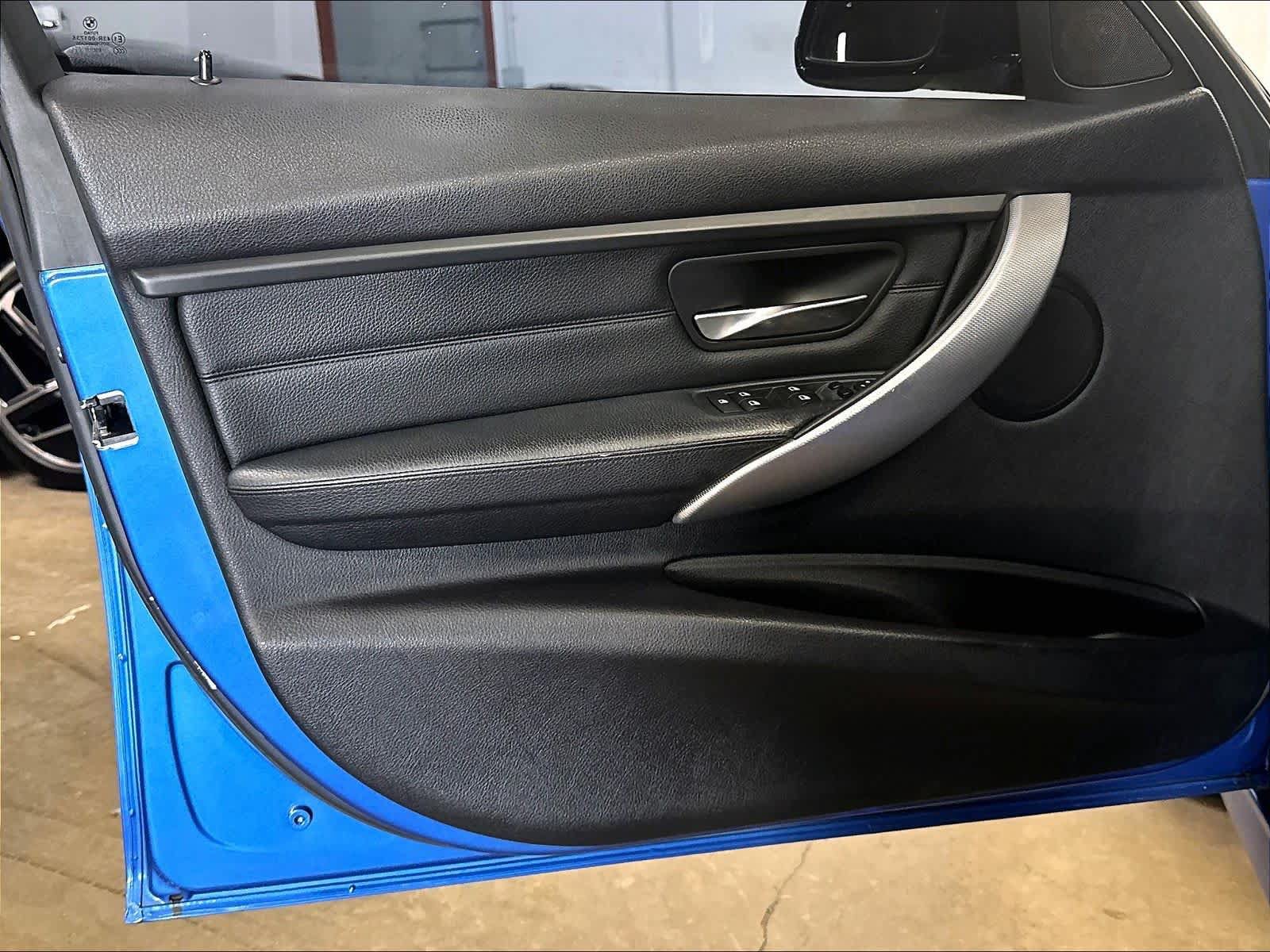 Used 2013 BMW 328i Sedan RWD image 22
