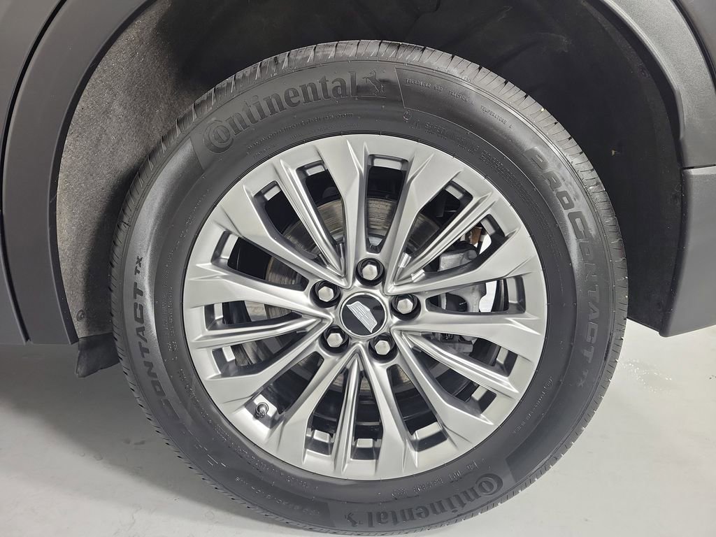 Used 2025 Cadillac XT4 Premium Luxury FWD image 10
