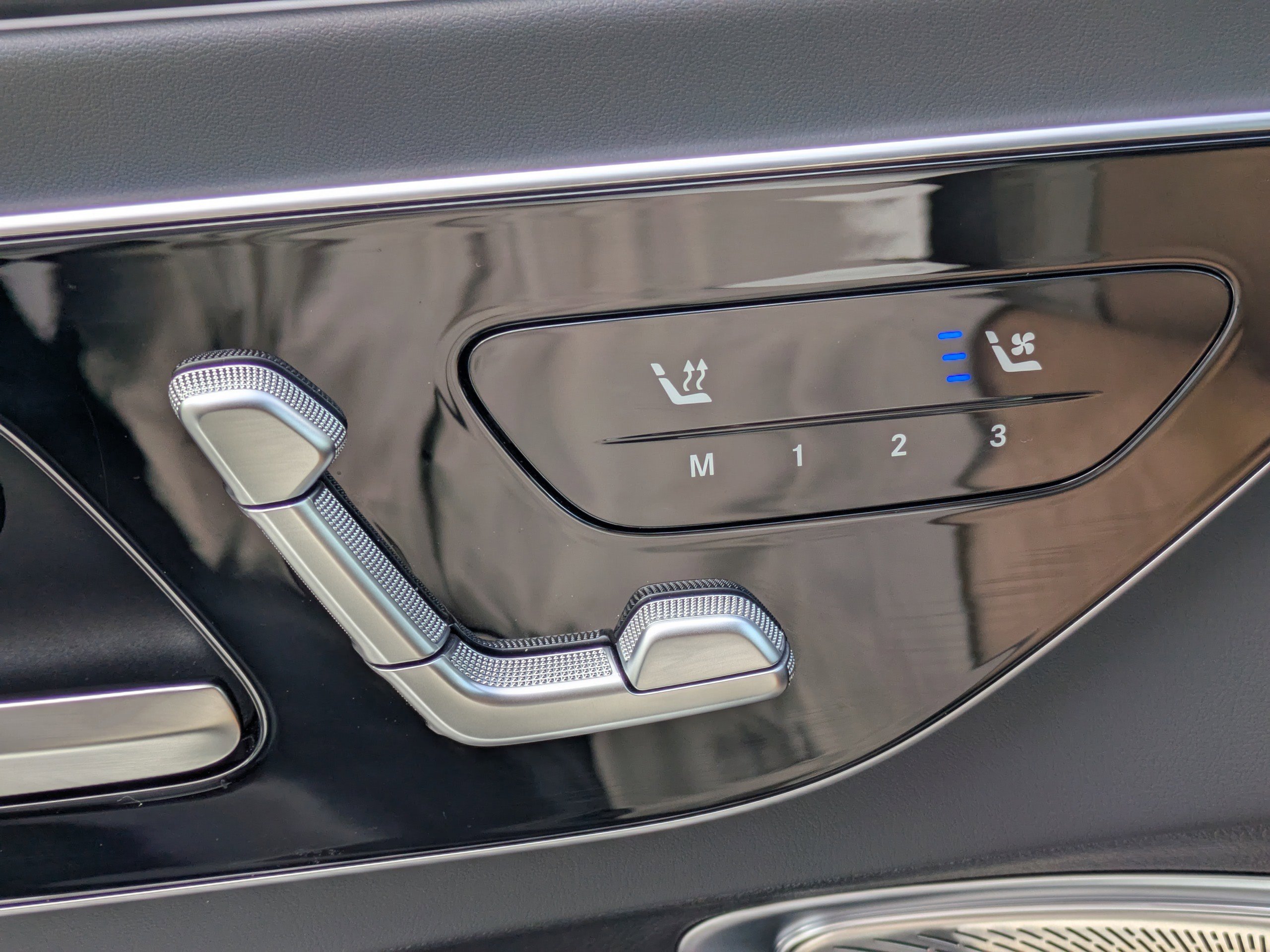 Used 2025 Mercedes-Benz CLE 53 AMG 4MATIC Coupe image 25