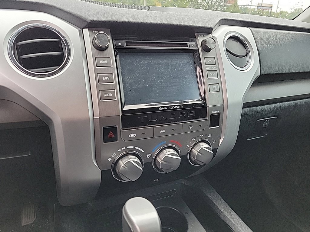 Used 2017 Toyota Tundra SR5 w/ SR5 Upgrade Package RWD image 9
