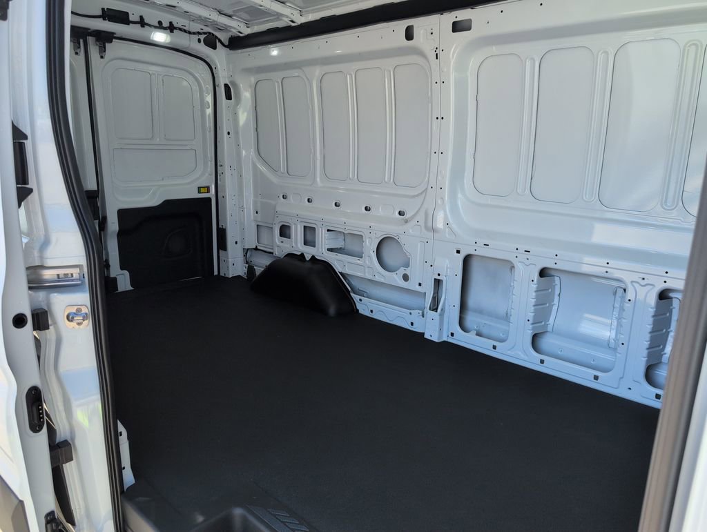 New 2026 Ford Transit 250 148 Medium Roof RWD image 13