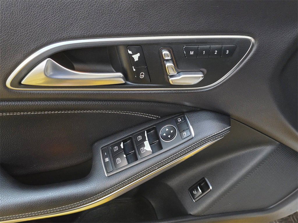 Used 2018 Mercedes-Benz CLA 250 image 21