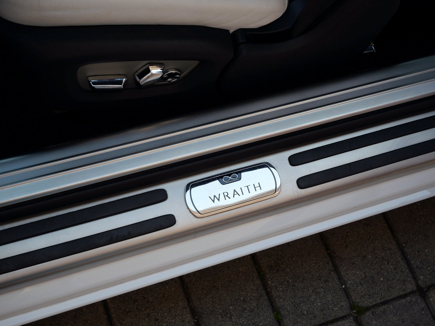 Certified 2021 Rolls-Royce Wraith w/ Rolls-Royce Signature Package RWD image 8