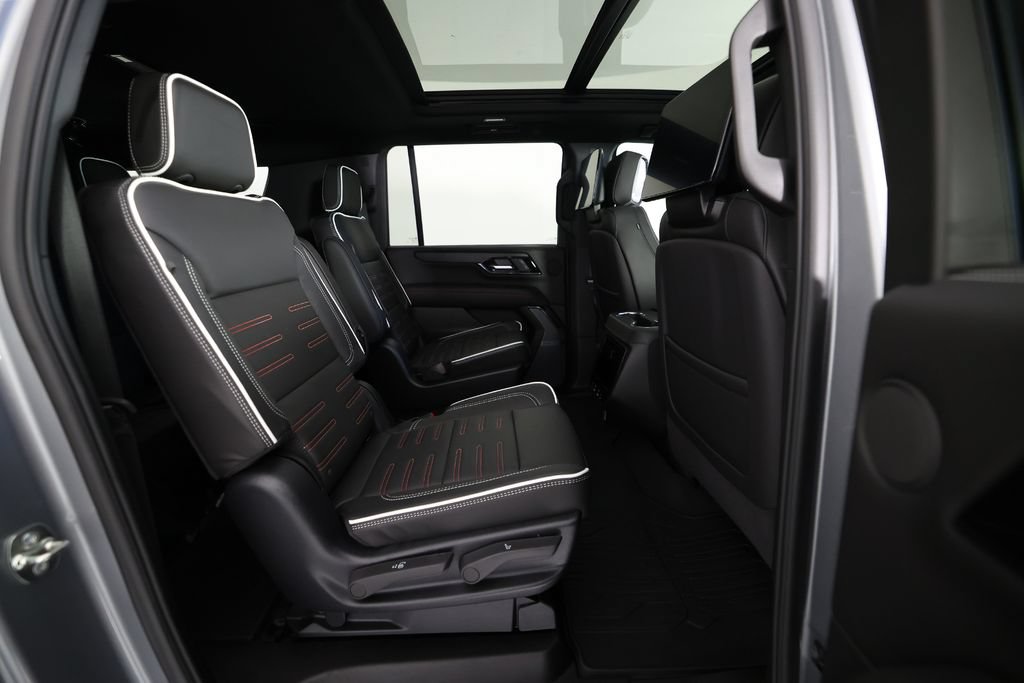 Used 2026 GMC Yukon XL AT4 Ultimate AWD/4WD image 11
