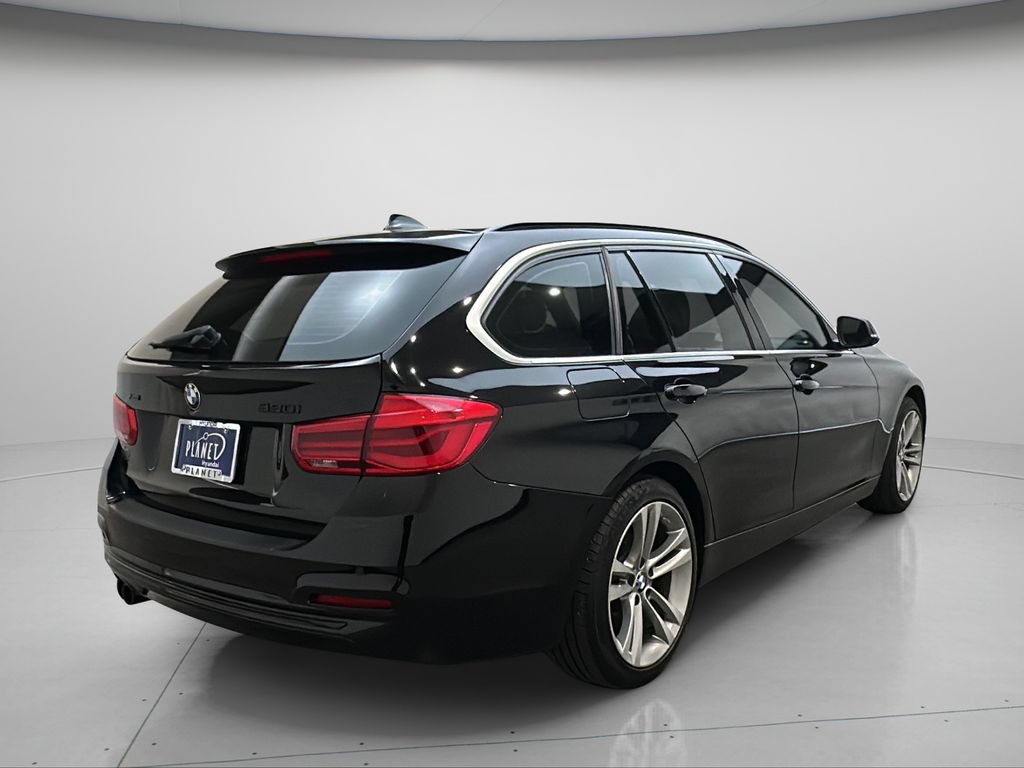 Used 2017 BMW 330i xDrive Wagon AWD/4WD image 7