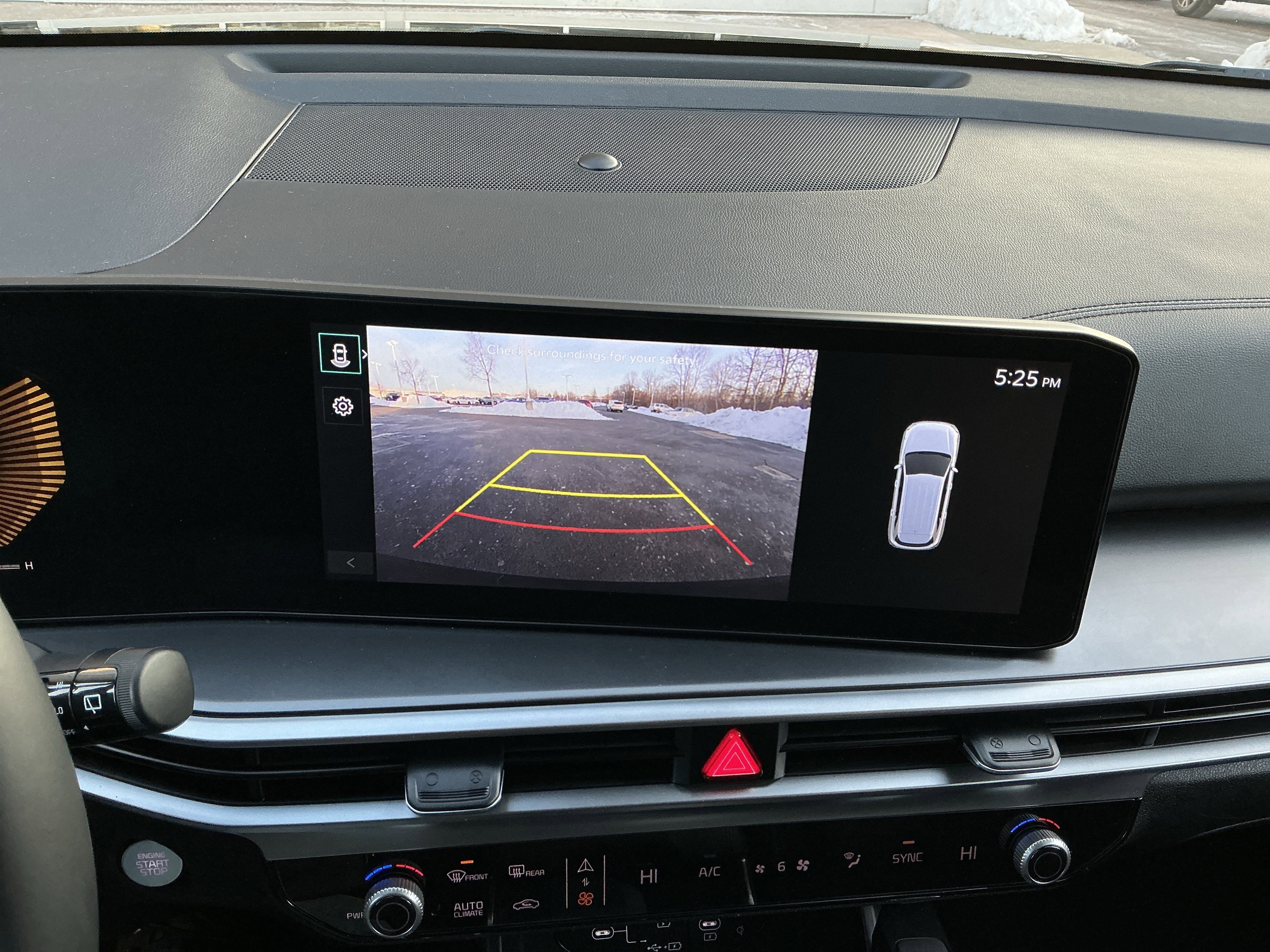 Used 2024 Kia Sorento S image 10