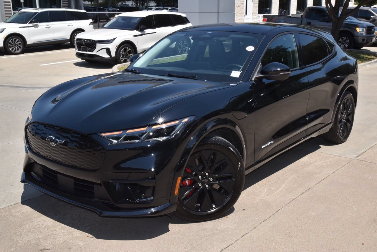 Certified 2025 Ford Mustang Mach-E Premium w/ Sport Appearance Package AWD/4WD image 39