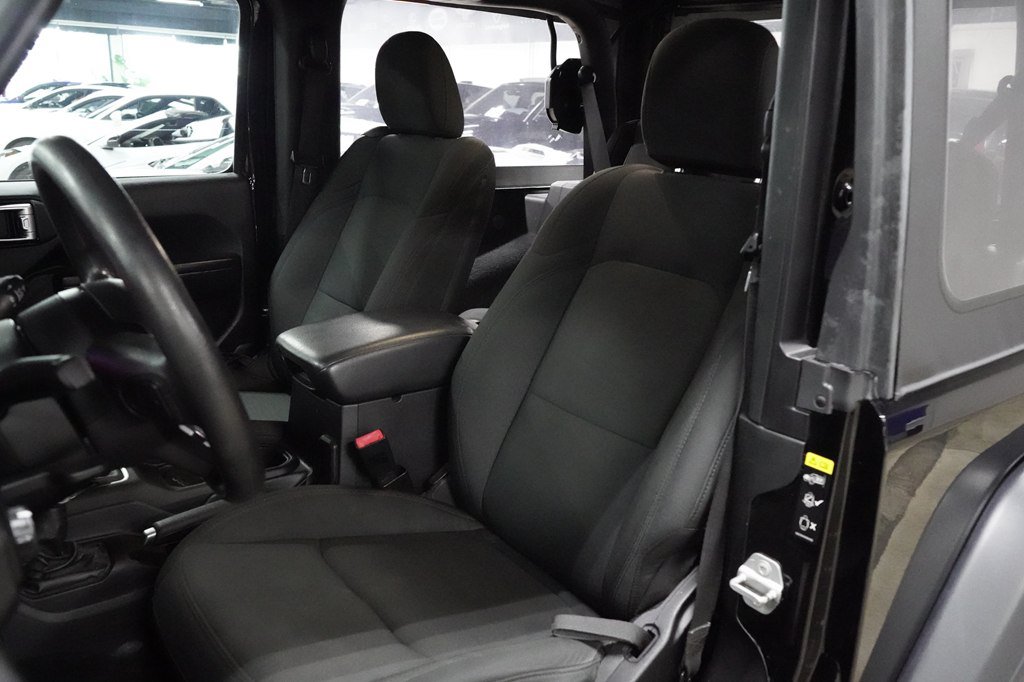 Used 2020 Jeep Wrangler Sport AWD/4WD image 12