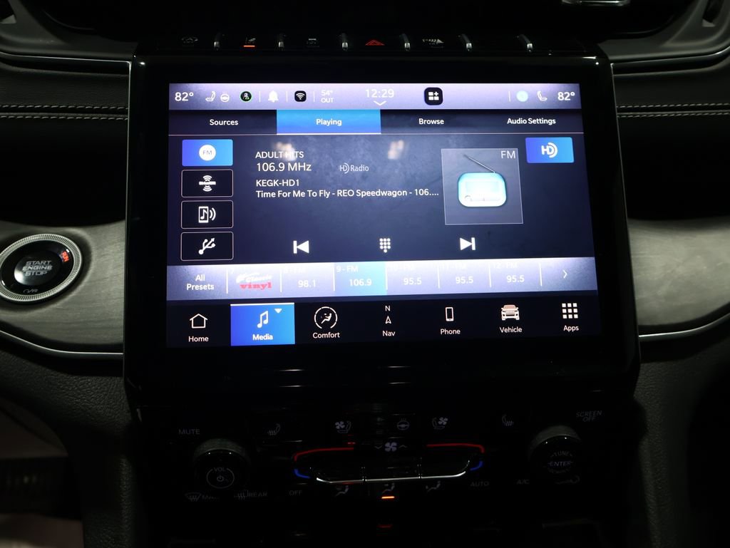 Used 2024 Jeep Grand Cherokee L Limited w/ Luxury Tech Group II image 27