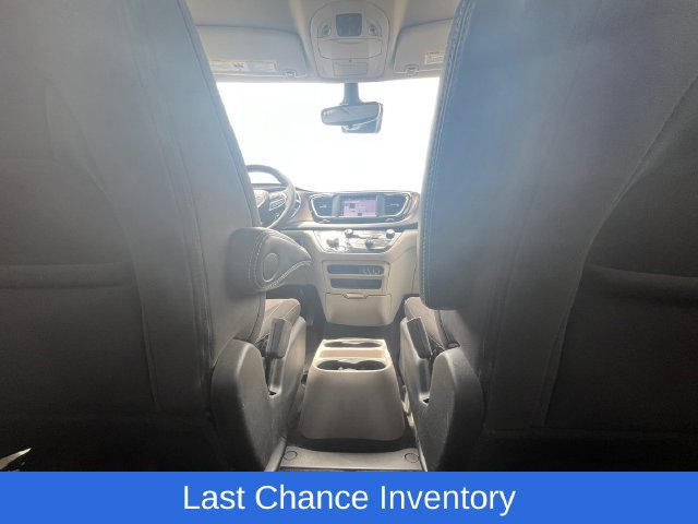Used 2023 Chrysler Voyager LX FWD image 30