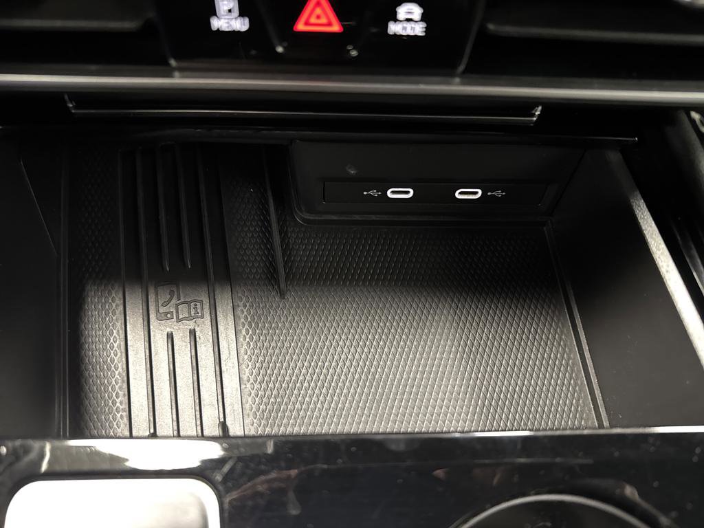 Used 2025 Volkswagen Atlas Cross Sport SE image 22