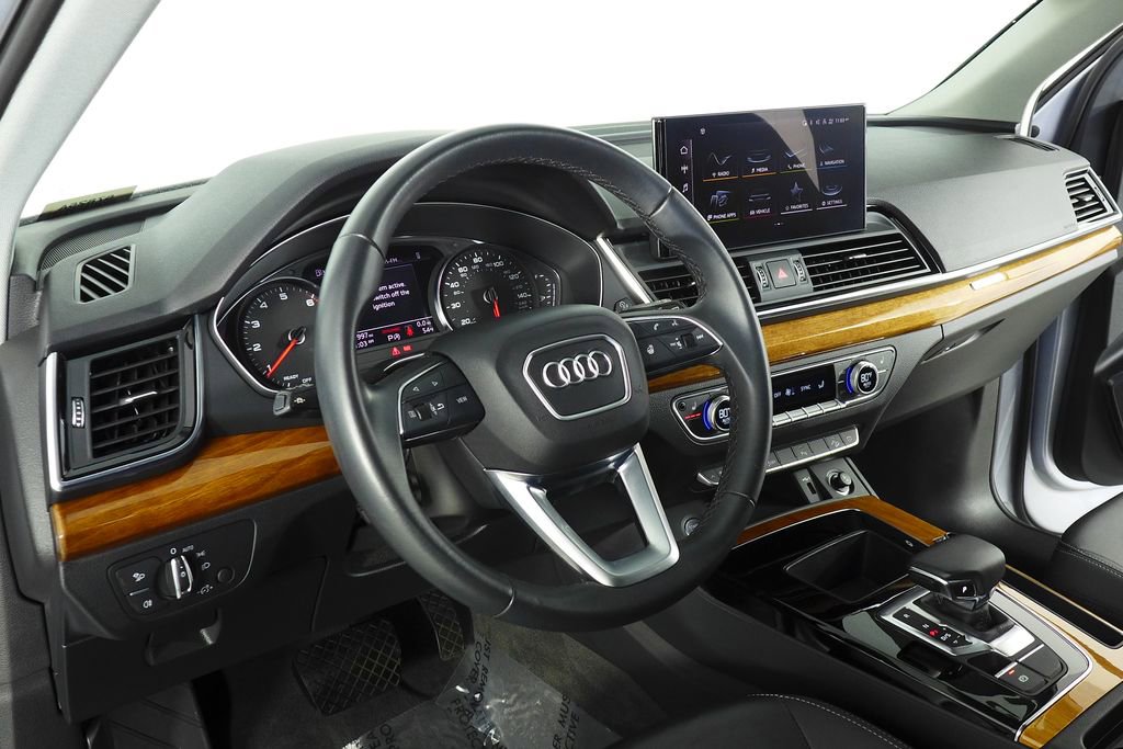 Used 2023 Audi Q5 2.0T Premium w/ Convenience Package image 30