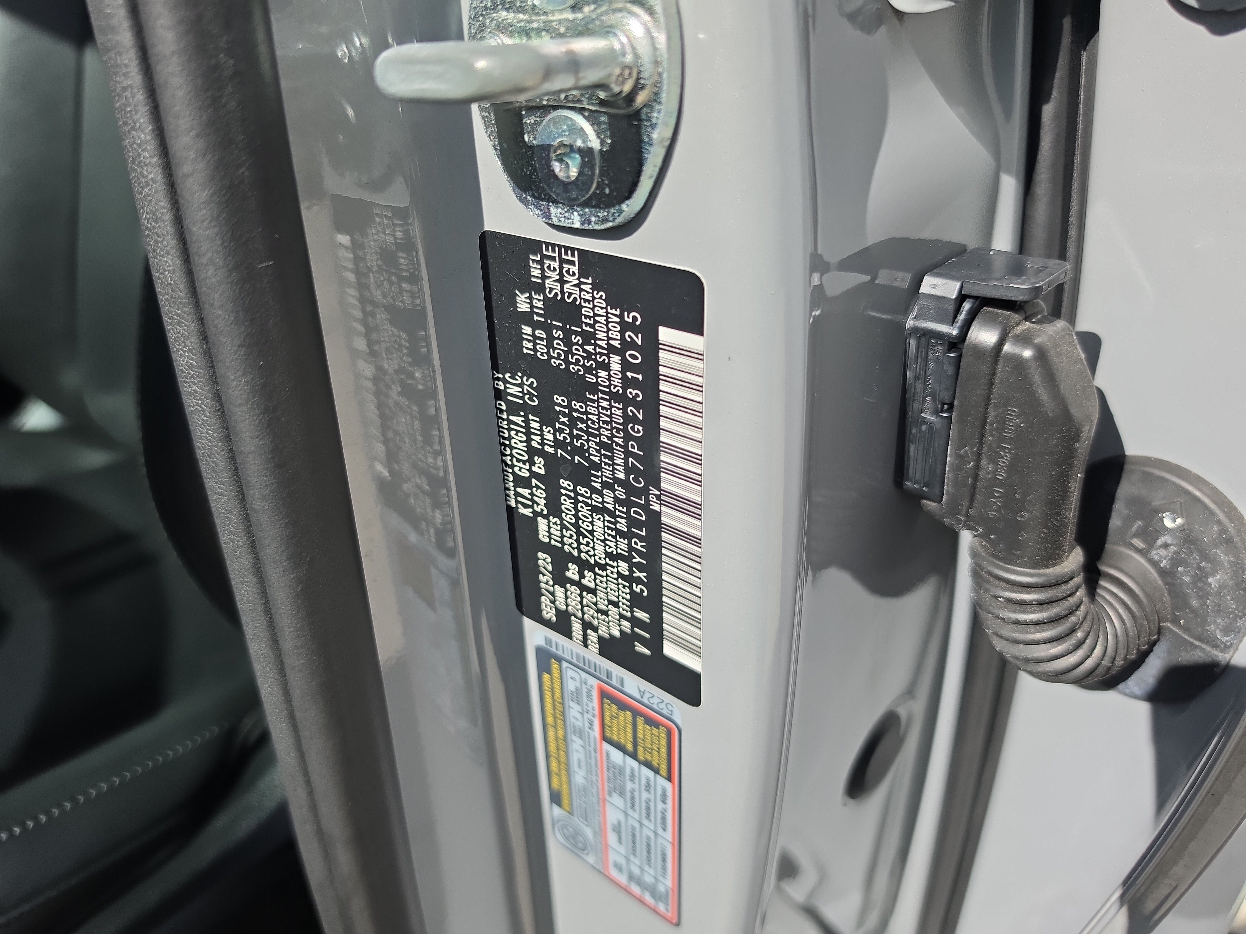 Used 2023 Kia Sorento S AWD/4WD image 32