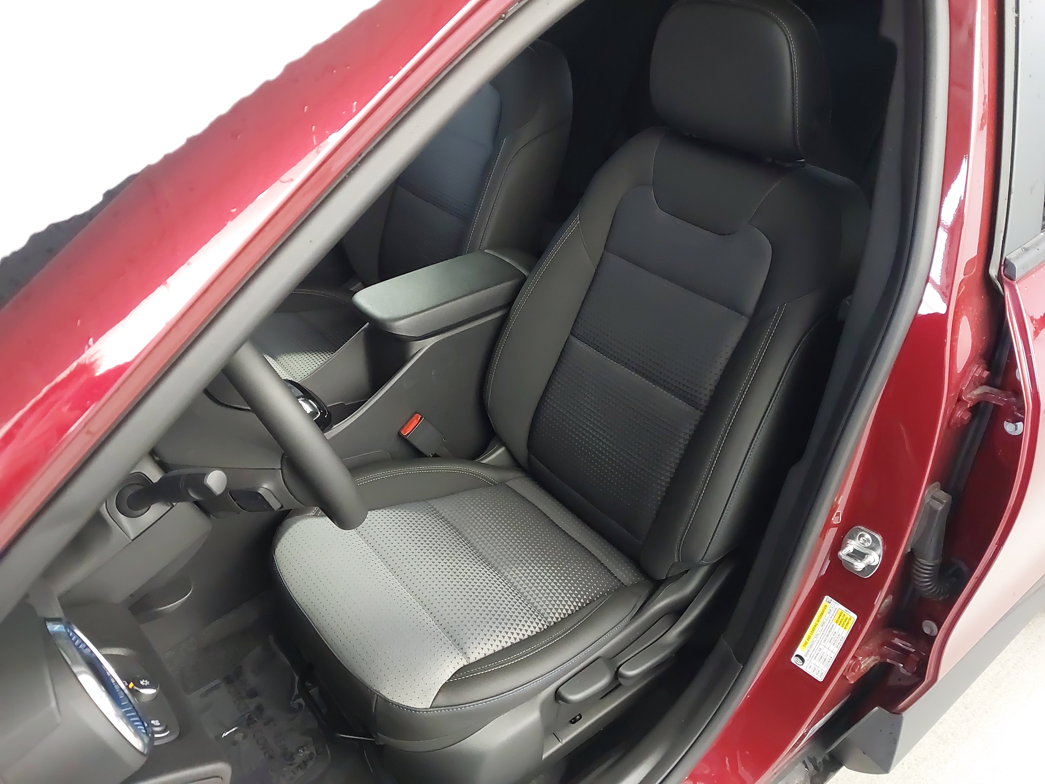 Used 2025 Chevrolet Trax LT w/ Driver Confidence Package FWD image 23