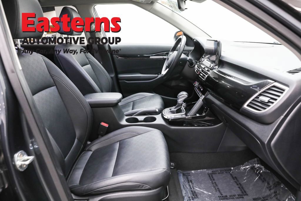 Used 2023 Kia Seltos EX AWD/4WD image 25