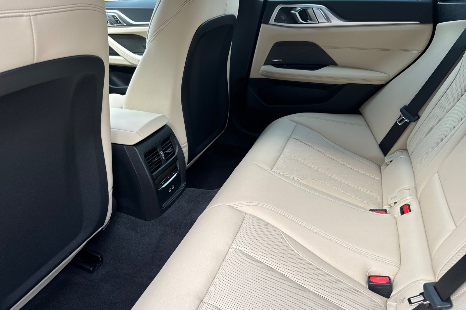 New 2026 BMW 430i w/ Premium Package RWD image 10