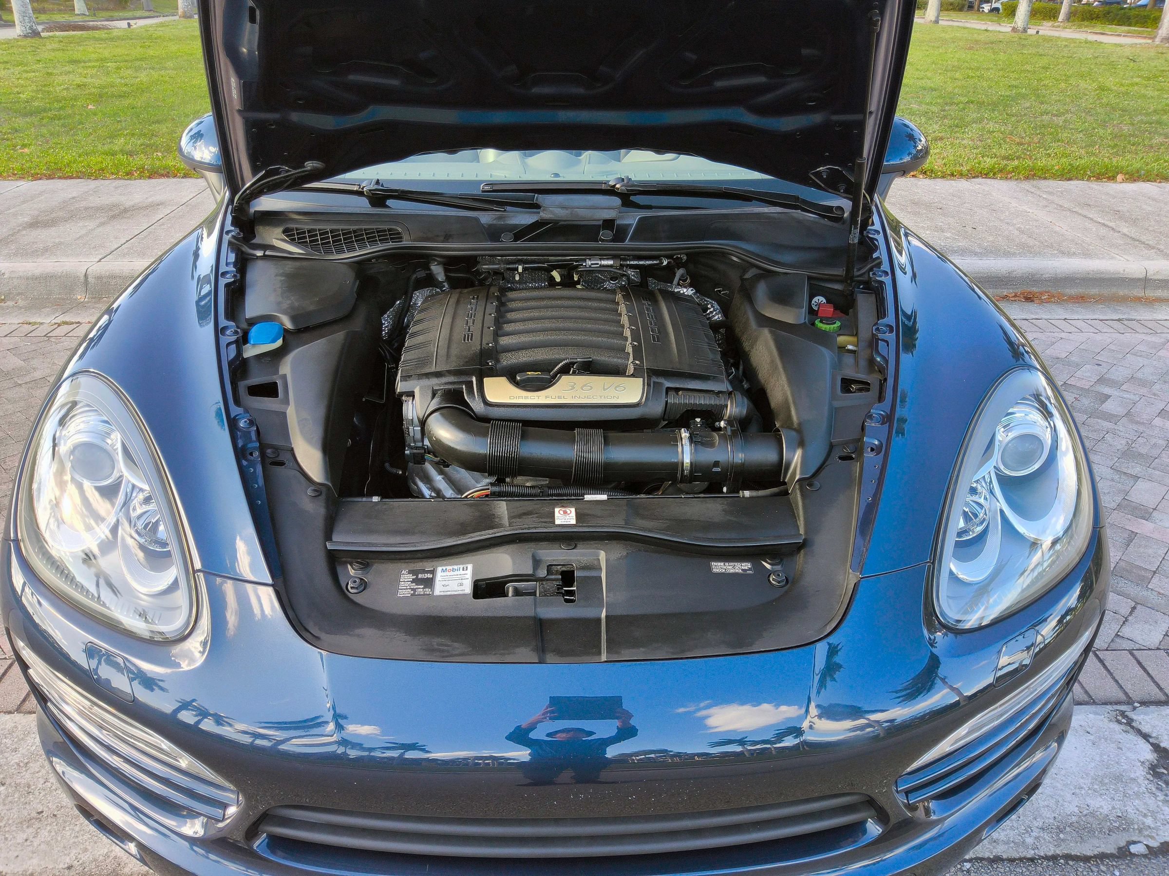 Used 2014 Porsche Cayenne AWD/4WD image 43