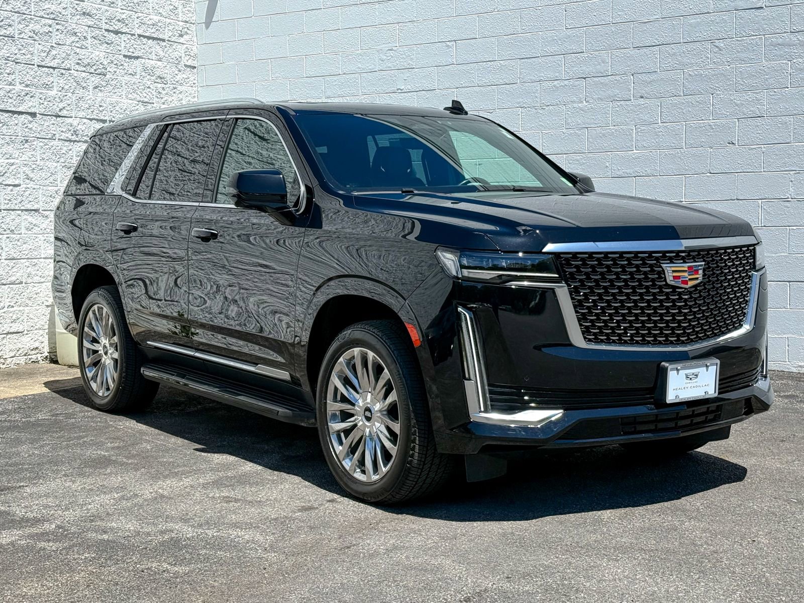 Used 2021 Cadillac Escalade Premium Luxury AWD/4WD image 1