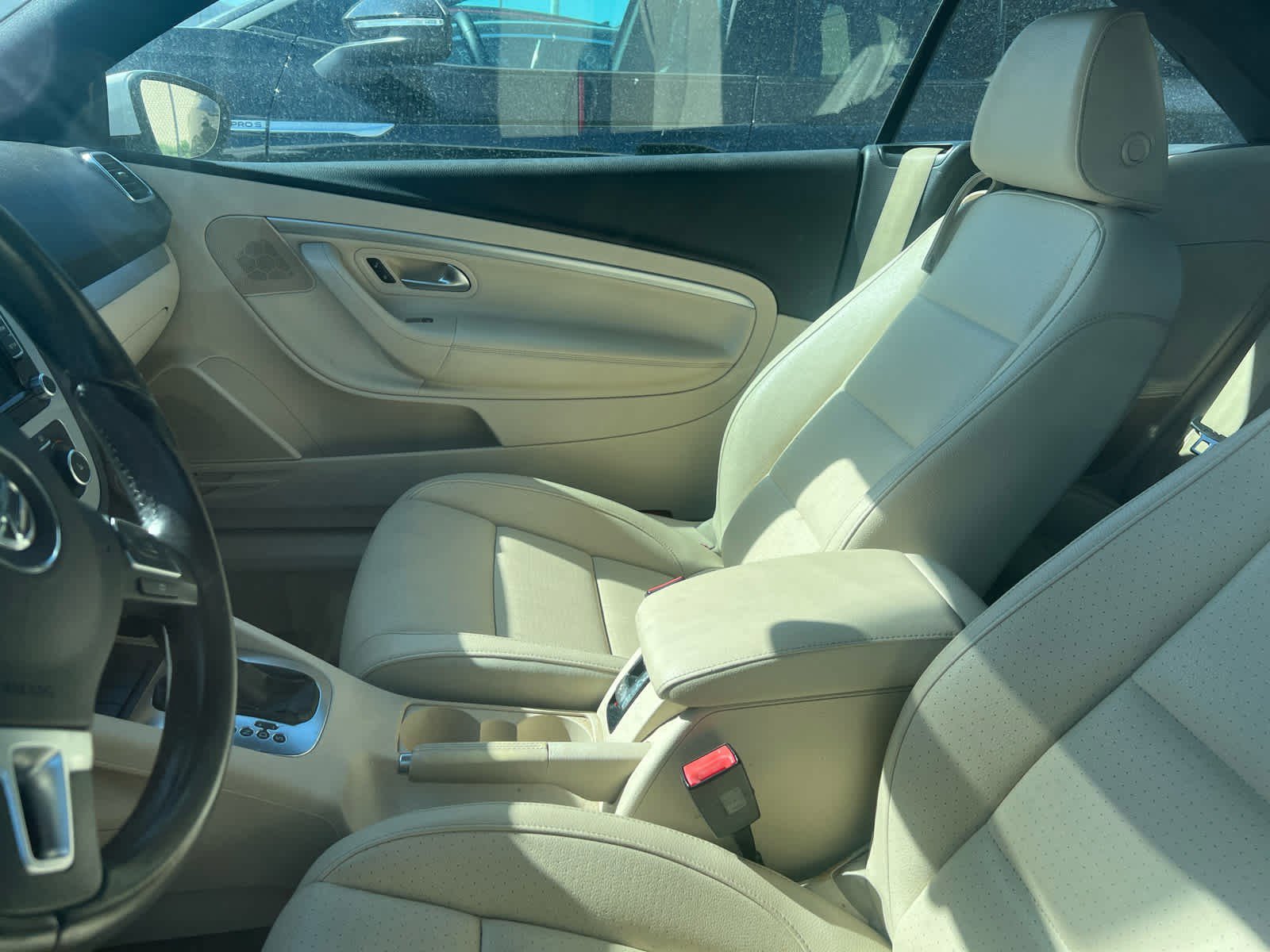 Used 2012 Volkswagen Eos Komfort FWD image 6