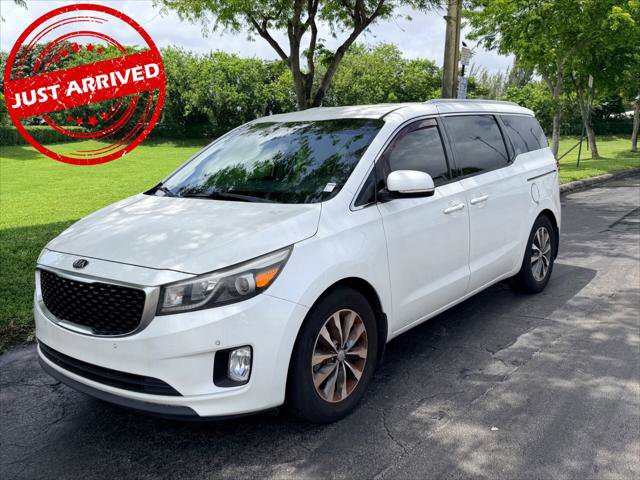 Used 2017 Kia Sedona SX FWD image 2
