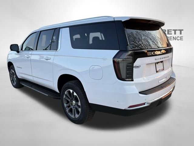 New 2026 Chevrolet Suburban LT image 5