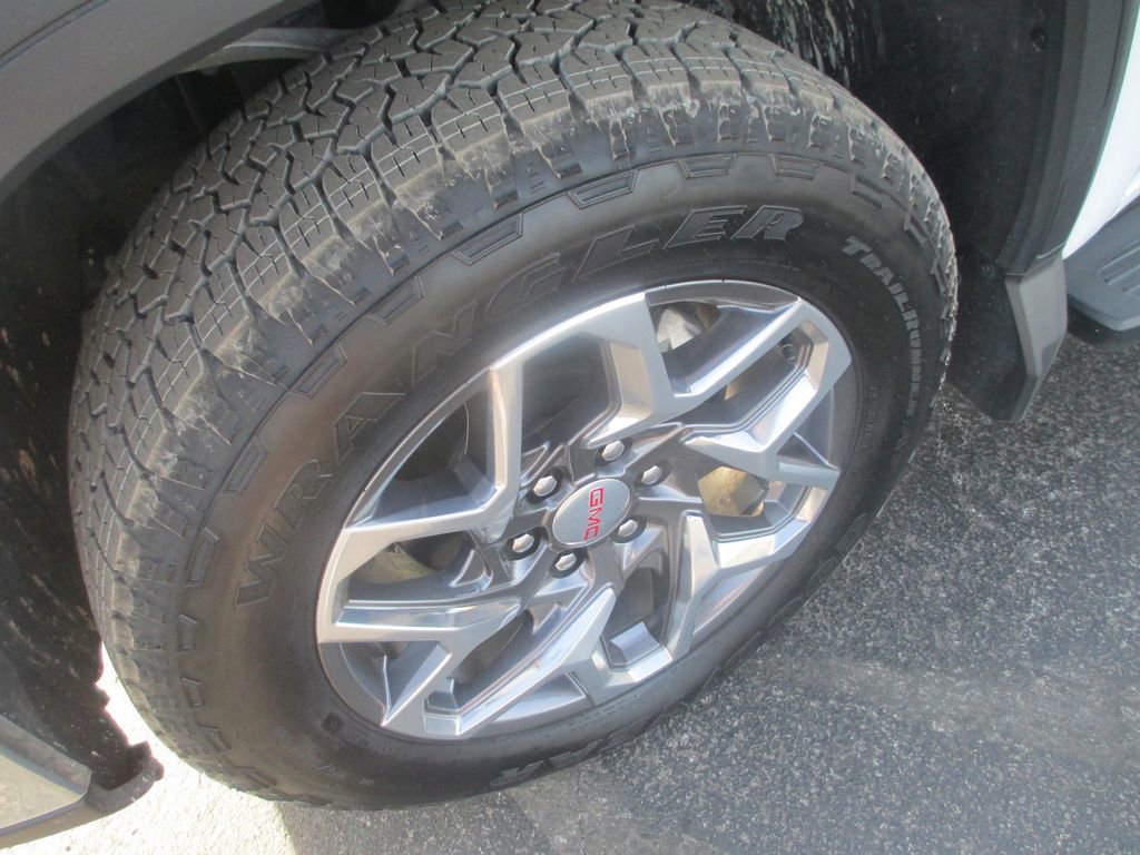 Used 2026 GMC Sierra 1500 SLT w/ SLT Premium Plus Package AWD/4WD image 14