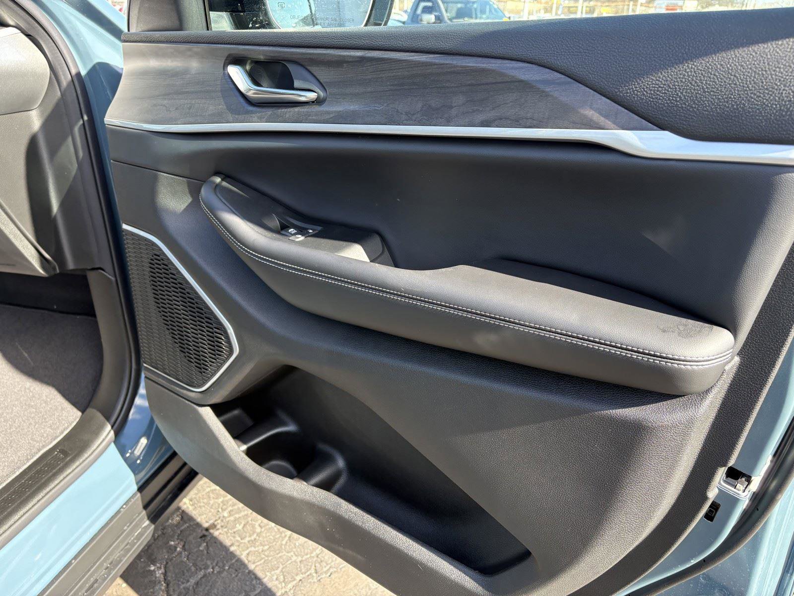 New 2026 Jeep Grand Cherokee Limited image 11