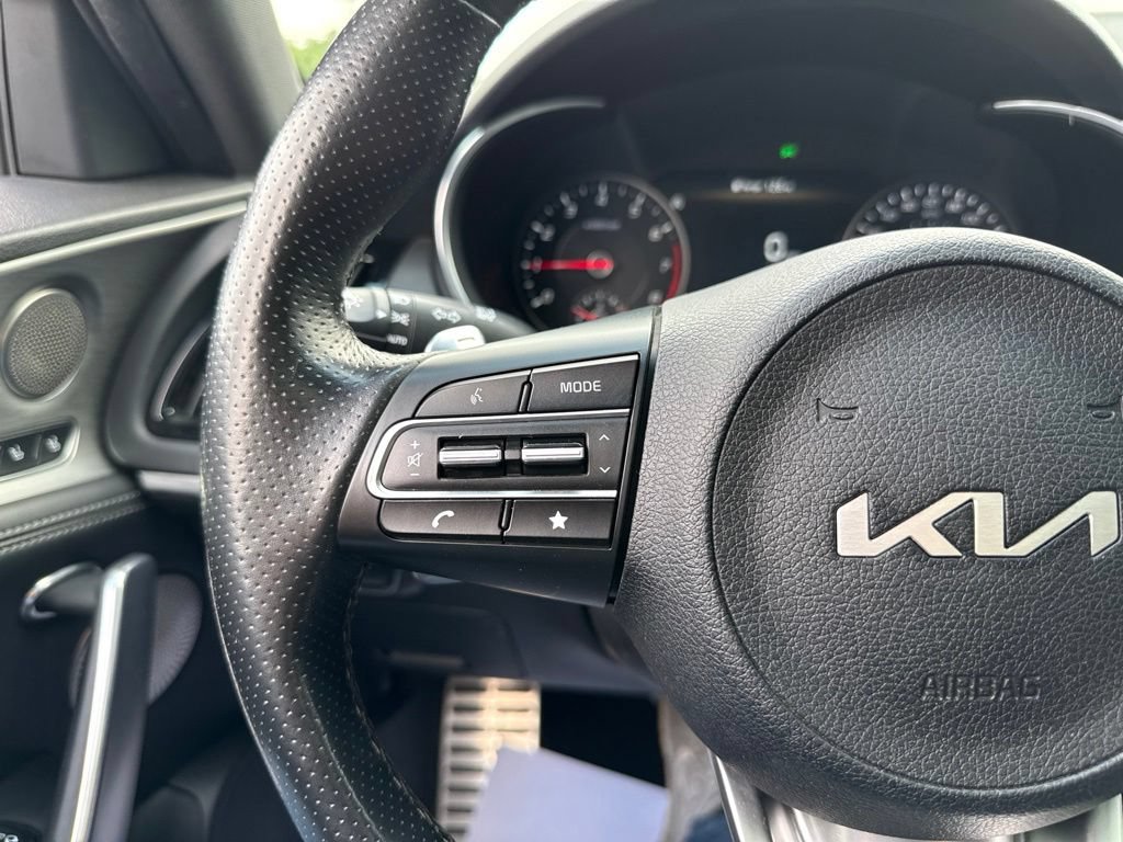 Used 2022 Kia Stinger GT2 RWD image 35