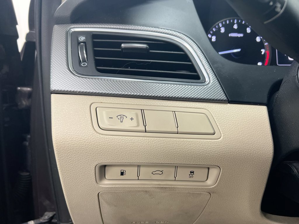 Used 2016 Hyundai Sonata SE FWD image 18