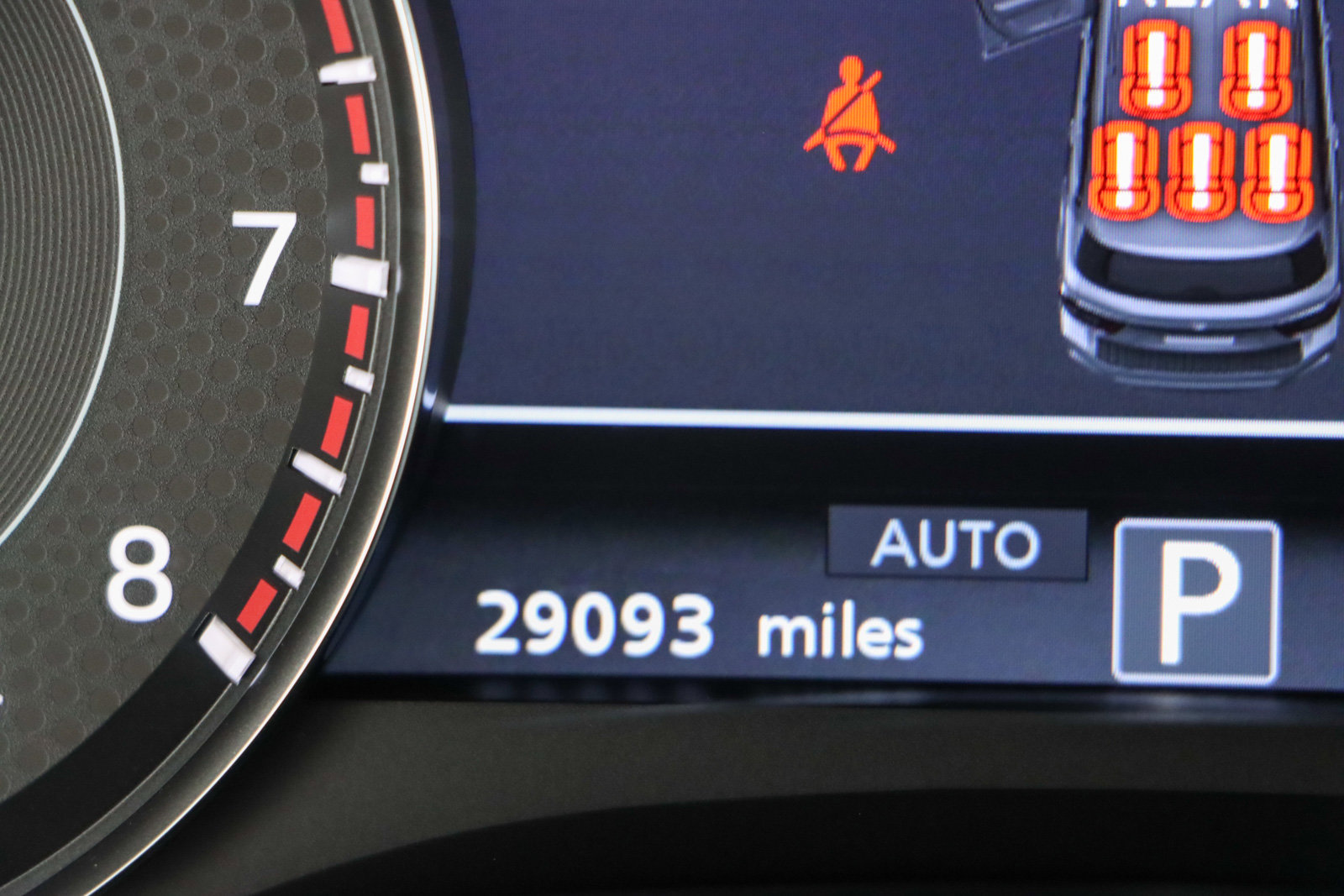 Used 2024 Nissan Armada SL w/ Midnight Edition Package image 17