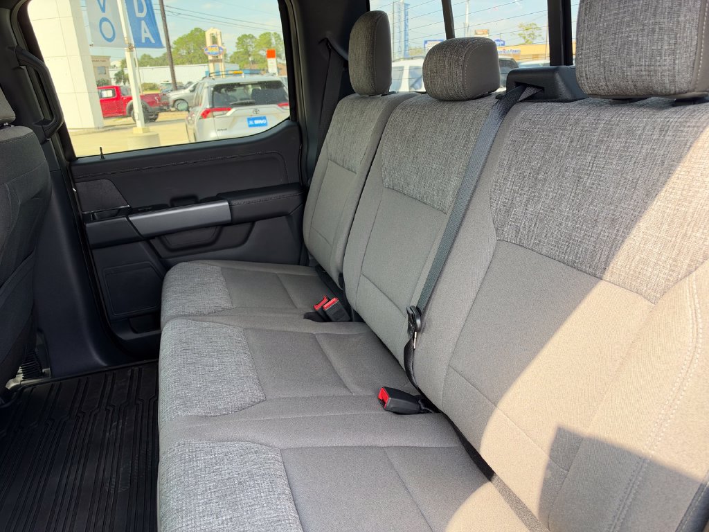 Used 2025 Ford F150 XLT w/ Equipment Group 302A MID RWD image 19