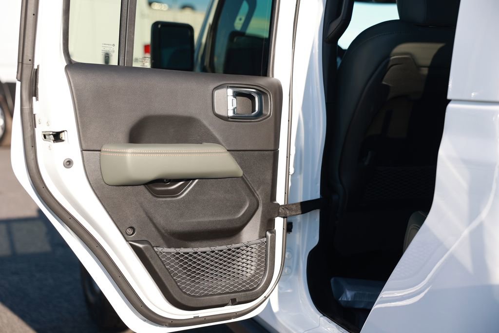 New 2026 Jeep Gladiator Mojave image 36