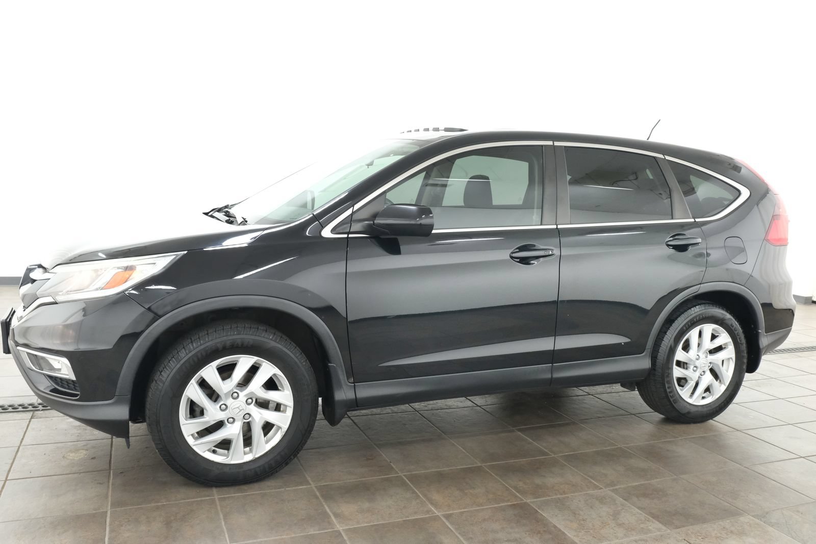 Used 2016 Honda CR-V EX image 2