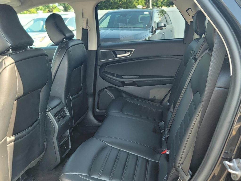 Used 2024 Ford Edge SEL AWD/4WD image 16