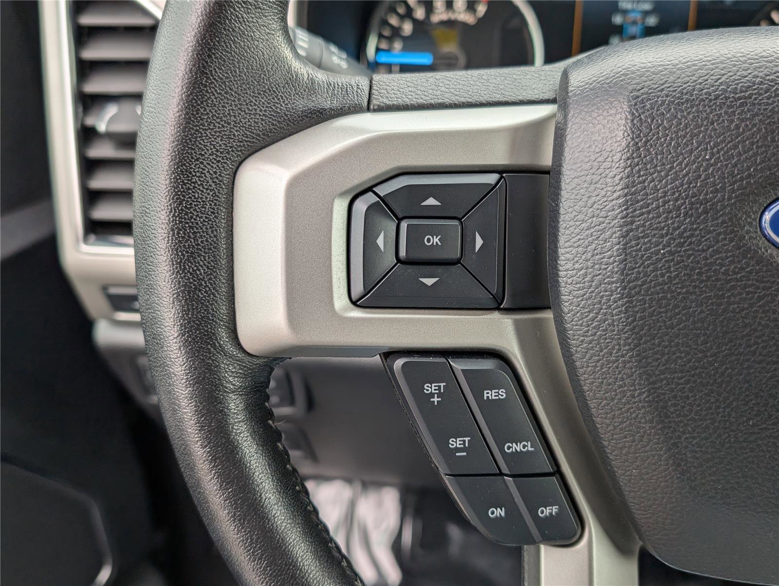 Used 2019 Ford F150 Lariat image 21