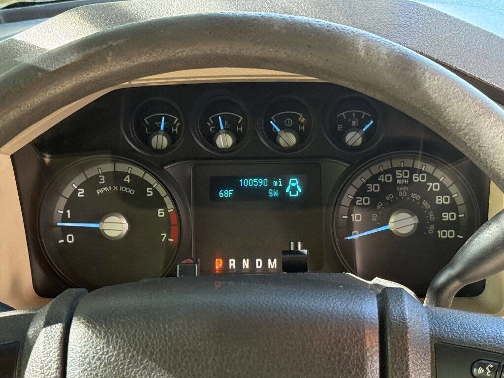 Used 2014 Ford F250 XLT w/ Snow Plow Prep Package image 16