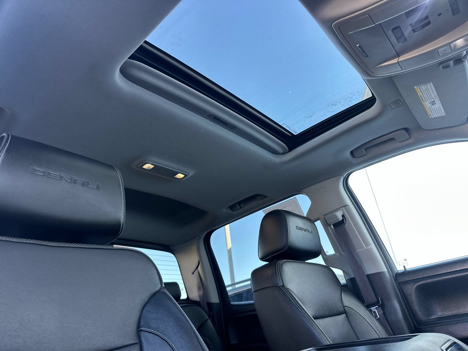 Used 2017 GMC Sierra 1500 Denali AWD/4WD image 17