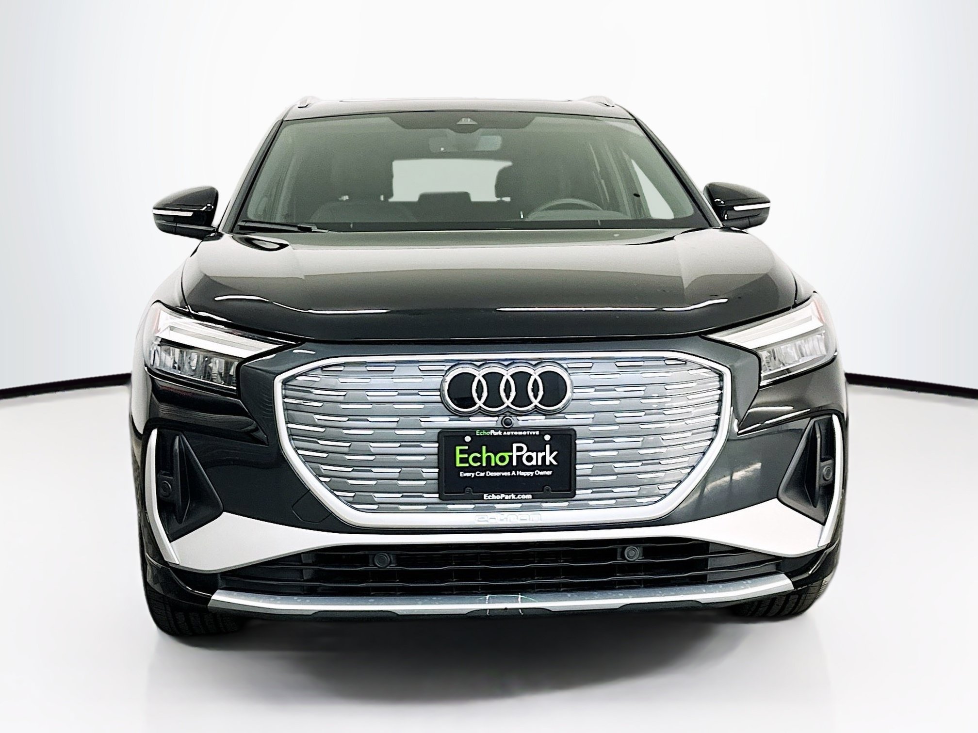 Used 2024 Audi Q4 e-tron Premium Plus w/ Premium Plus AWD/4WD image 2