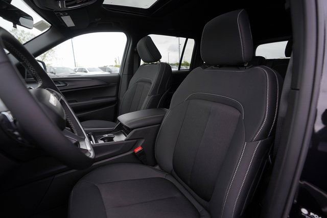 New 2025 Jeep Grand Cherokee Laredo X w/ Luxury Tech Group I image 29