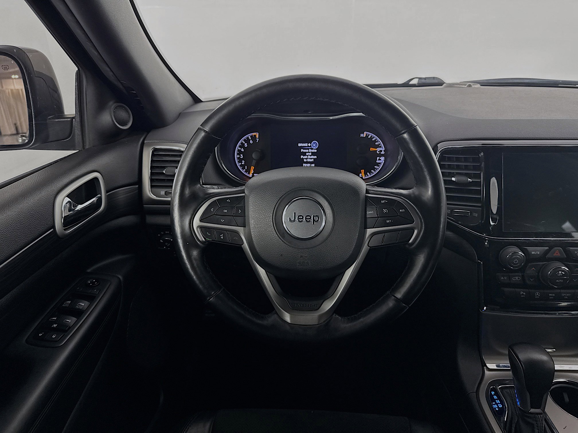 Used 2021 Jeep Grand Cherokee Laredo X image 23