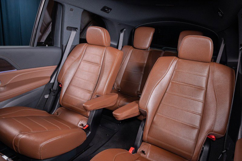 New 2026 Mercedes-Benz GLS 580 4MATIC image 32
