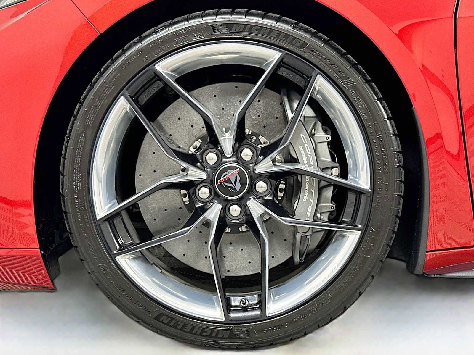 Used 2025 Chevrolet Corvette Z06 w/ Chrome Exterior Badge Package image 28