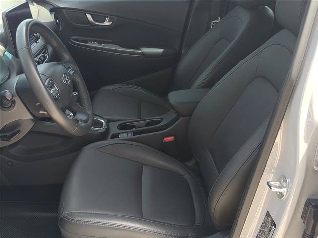 Used 2023 Hyundai Kona Limited w/ Cargo Package FWD image 17